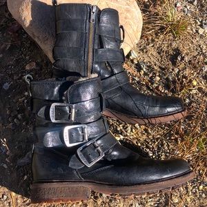 Frye Women’s Valerie Shearling Moto Boots in Black size 8
